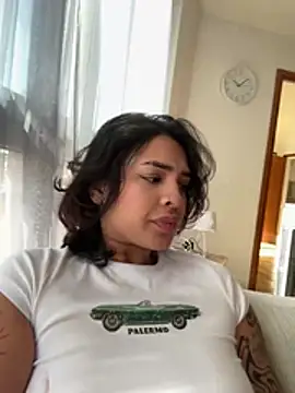 Snapshot of Alice_surprise chatting on June 19, 8:09 am Alice surprise online show from June 19, 8:09 am
