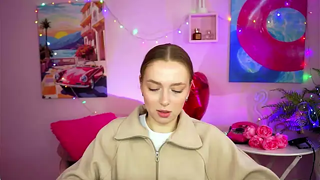 JenniferGraces online show from February 26, 8:17 am