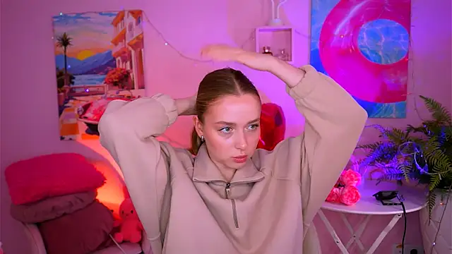 JenniferGraces online show from February 24, 8:17 am