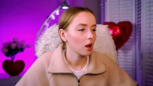 JenniferGraces online show from February 25, 11:32 am