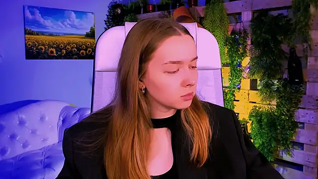 JenniferGraces online show from October 28, 8:46 am