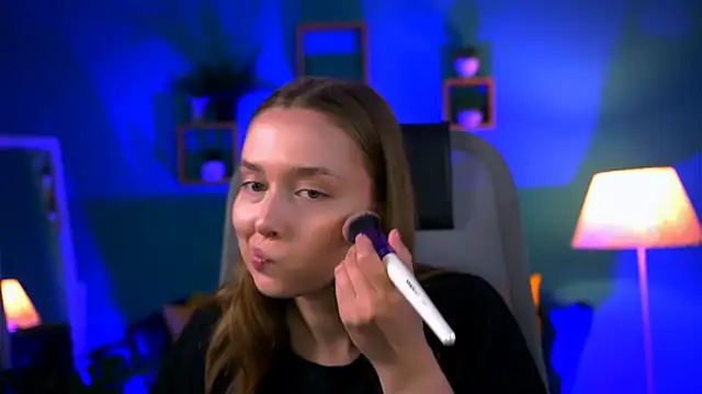 JenniferGraces online show from September 16, 12:11 am