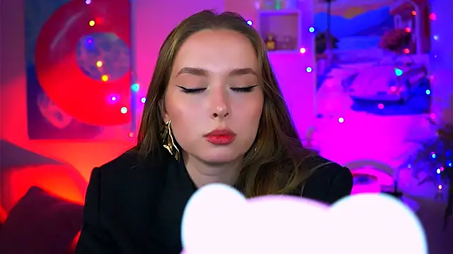 JenniferGraces online show from October 17, 1:13 pm