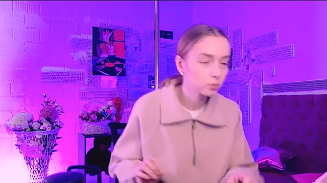 JenniferGraces online show from March 3, 8:19 am