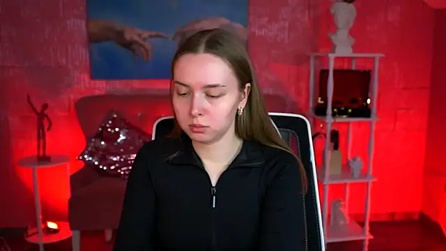 JenniferGraces online show from April 6, 8:48 am