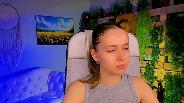 JenniferGraces online show from October 21, 10:14 am