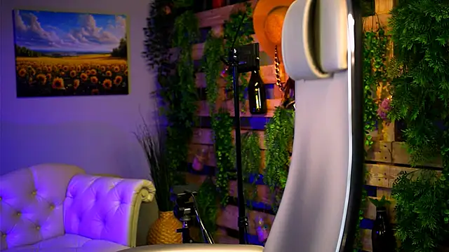 JenniferGraces online show from February 5, 11:50 am