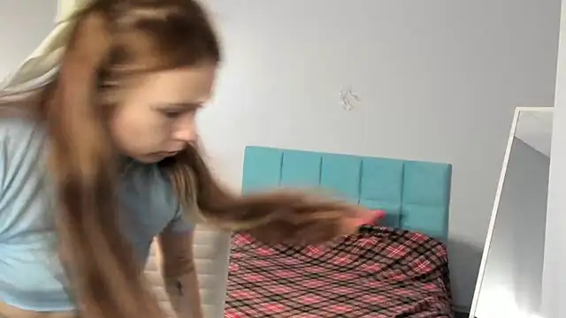 Snapshot of boozekirs_ chatting on November 28, 3:17 am boozekirs online show from November 28, 3:17 am