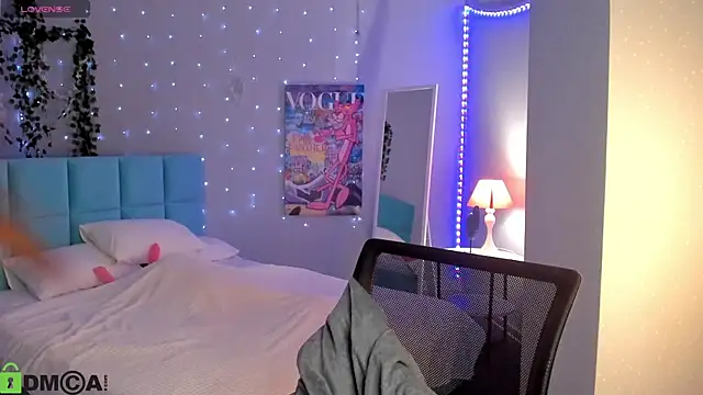 boozekirs  online show from April 1, 2:57 am