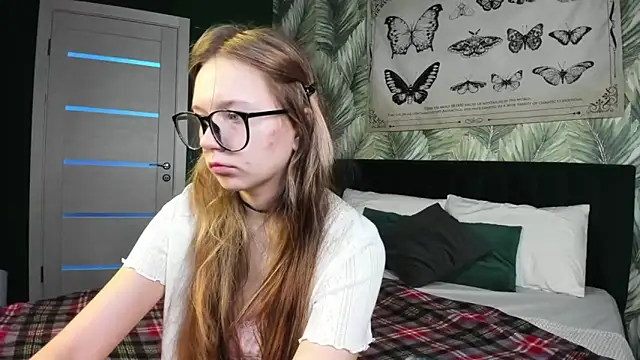 Snapshot of boozekirs_ chatting on November 24, 3:17 am boozekirs online show from November 24, 3:17 am