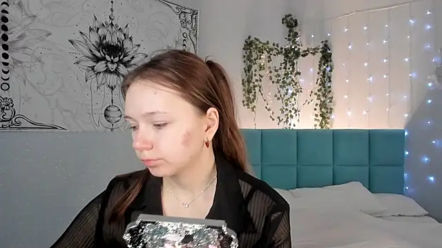 boozekirs  online show from March 19, 3:06 am