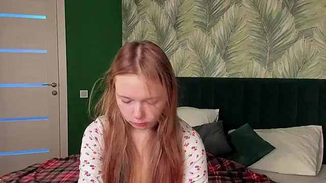 Snapshot of boozekirs_ chatting on November 14, 3:43 am boozekirs online show from November 14, 3:43 am