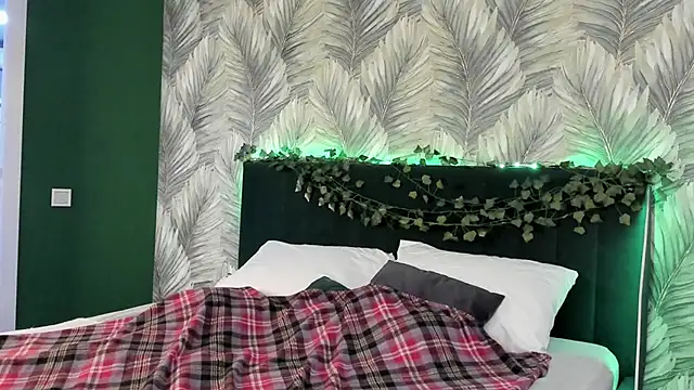 Snapshot of boozekirs_ chatting on November 5, 3:09 am boozekirs online show from November 5, 3:09 am