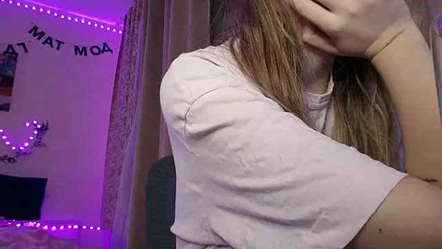 Snapshot of boozekirs_ chatting on November 29, 3:17 am boozekirs online show from November 29, 3:17 am