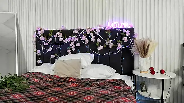 Snapshot of boozekirs_ chatting on November 12, 3:10 am boozekirs online show from November 12, 3:10 am