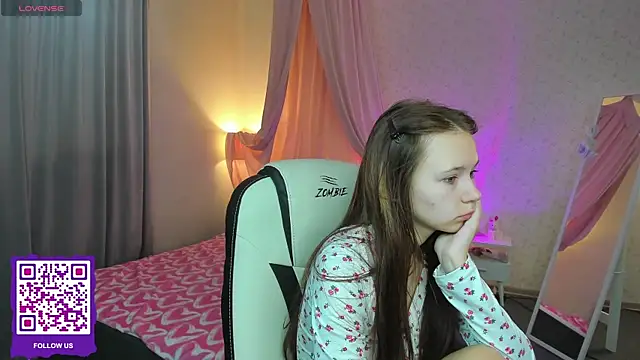 Snapshot of boozekirs_ chatting on September 15, 2:23 am boozekirs online show from September 15, 2:23 am