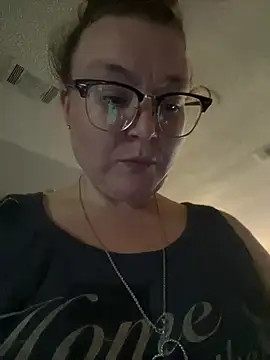 HTXBELLE online show from April 30, 3:52 pm