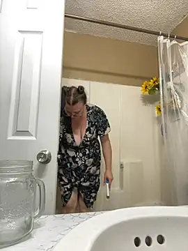 HTXBELLE online show from March 7, 1:45 am