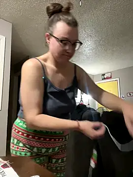 HTXBELLE online show from December 16, 3:00 am