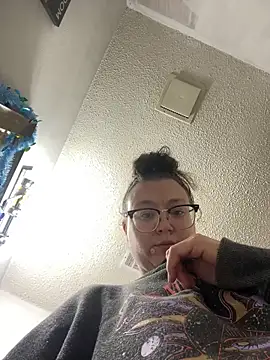 HTXBELLE online show from February 14, 4:18 pm