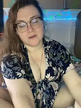 HTXBELLE online show from March 9, 5:49 pm