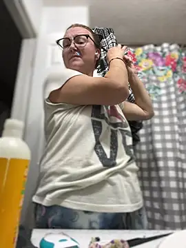 HTXBELLE online show from March 15, 12:12 pm