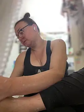 HTXBELLE online show from March 21, 1:18 am