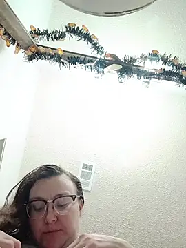 HTXBELLE online show from November 18, 12:15 am