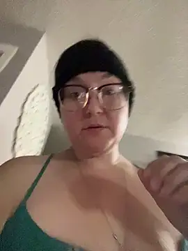 HTXBELLE online show from February 1, 11:41 am