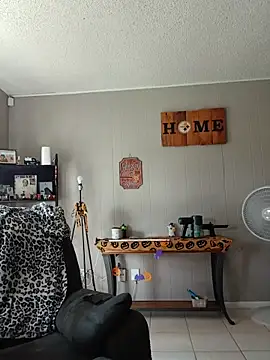 HTXBELLE online show from November 8, 6:55 pm