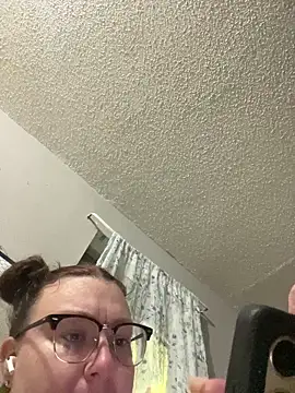 HTXBELLE online show from March 3, 2:40 am