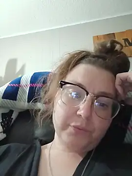 HTXBELLE online show from November 4, 4:38 am