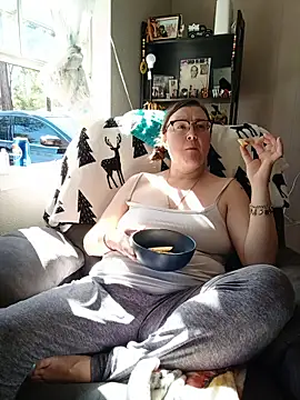 HTXBELLE online show from October 31, 7:32 pm