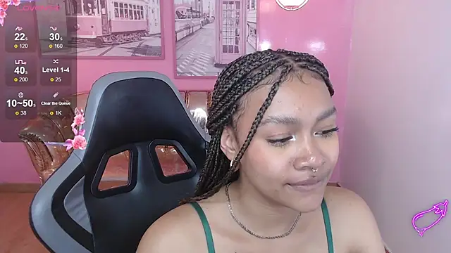 Snapshot of catalina25_t chatting on December 13, 8:04 pm catalina25 t online show from December 13, 8:04 pm