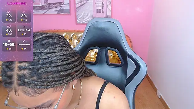 Snapshot of catalina25_t chatting on February 5, 8:04 pm catalina25 t online show from February 5, 8:04 pm