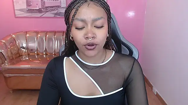 Snapshot of catalina25_t chatting on December 14, 12:55 pm catalina25 t online show from December 14, 12:55 pm