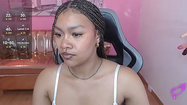 Snapshot of catalina25_t chatting on December 15, 7:52 pm catalina25 t online show from December 15, 7:52 pm