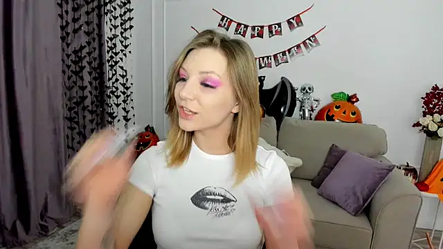 Snapshot of AmandaGracy_1 chatting on November 5, 11:24 am AmandaGracy 1 online show from November 5, 11:24 am