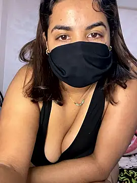 Snapshot of Louli_ta chatting on January 8, 8:48 pm Louli ta online show from January 8, 8:48 pm