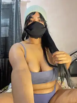 Snapshot of Louli_ta chatting on February 7, 7:33 pm Louli ta online show from February 7, 7:33 pm