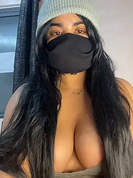 Snapshot of Louli_ta chatting on February 16, 6:39 pm Louli ta online show from February 16, 6:39 pm