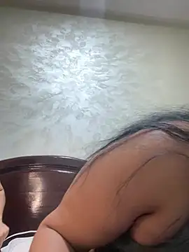 Snapshot of Louli_ta chatting on February 17, 9:45 pm Louli ta online show from February 17, 9:45 pm