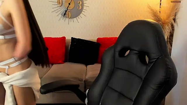 Snapshot of Kath_latorre chatting on February 21, 1:22 pm Kath latorre online show from February 21, 1:22 pm