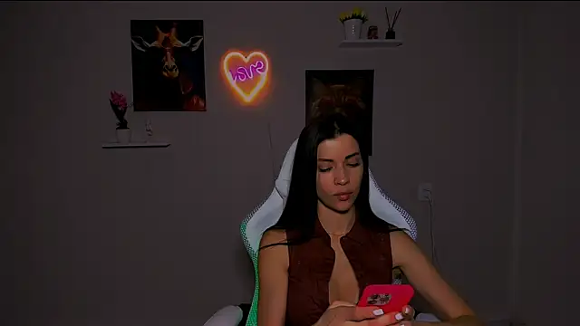 Snapshot of KetiWils chatting on March 2, 4:58 pm KetiWils online show from March 2, 4:58 pm