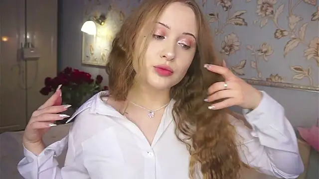 QuennaCoote online show from April 17, 7:22 am