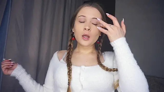 QuennaCoote online show from January 13, 7:23 am