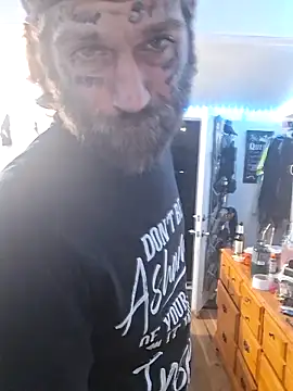 AmerikanDadd317 online show from March 6, 3:23 am