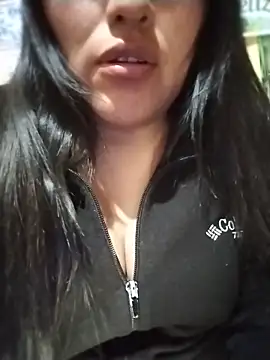 Snapshot of Lobitasexiii chatting on June 13, 10:51 pm Lobitasexiii online show from June 13, 10:51 pm