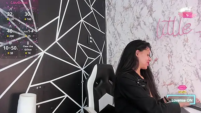 Snapshot of aitana_garcia_ chatting on March 4, 12:01 pm aitana garcia online show from March 4, 12:01 pm