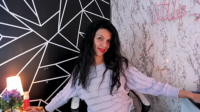 Snapshot of aitana_garcia_ chatting on March 1, 12:45 pm aitana garcia online show from March 1, 12:45 pm